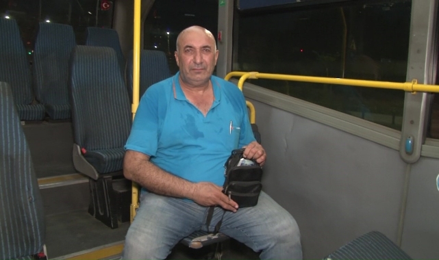 Kartal'da annesinin ameliyat parasını minibüste unutan öğretmenin parası geri verildi