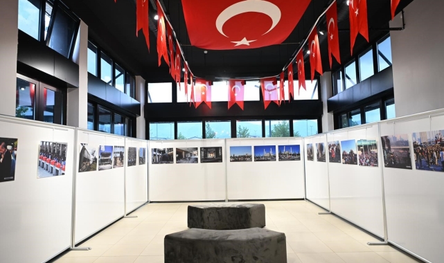 Kartepe'de "15 Temmuz Zamanı Durduran Gece Sergisi"