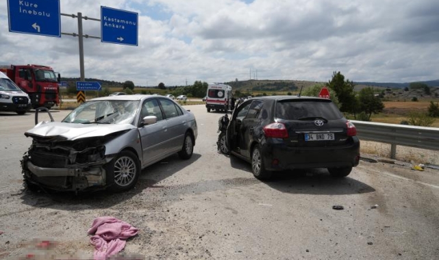 Kastamonu'da zincirleme trafik kazası: 1'i ağır, 2'si çocuk 12 yaralı