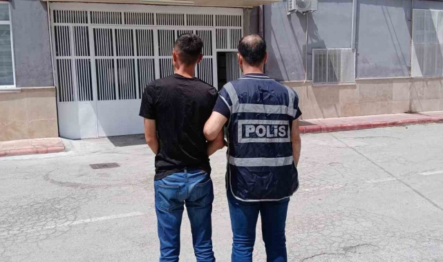 Kasten yaralama suçundan aranan şahsı polis yakaladı