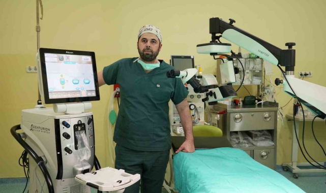 Katarakt ameliyatını kolaylaştıran cihaz, Anadolu Hastanesi'nde hizmete girdi