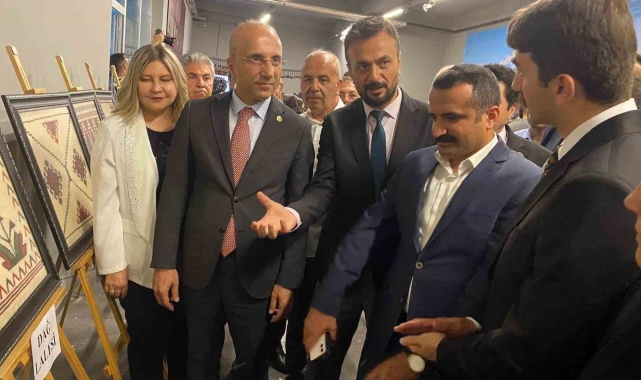 Kaymakam Albayrak: "Kilim kültür aktarımı olarak çok mühim bir noktada"