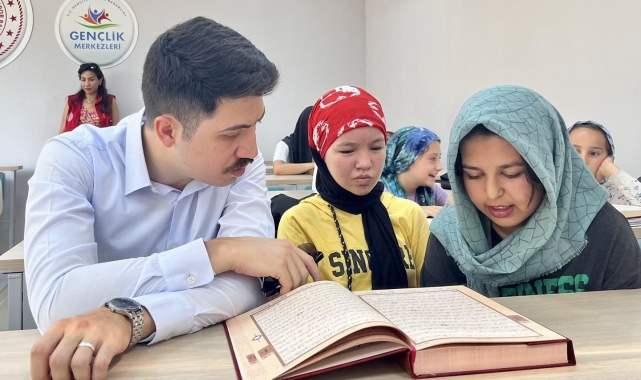 Kaymakam Kahraman'dan Kur'an Kurslarına ziyaret