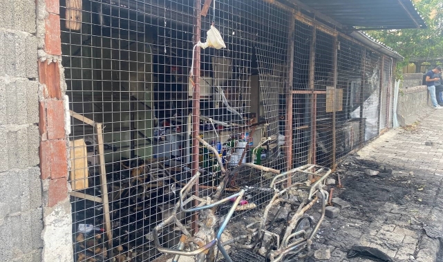 Kayseri'de gece yaşanan gerginlikte hasar gün ağarınca ortaya çıktı