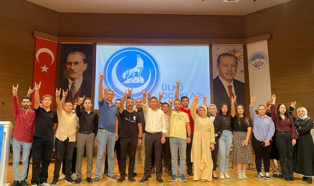 Kayseri'de Ülkü Ocakları tarafından 'Türk'ün Türküsü Ses Yarışması' düzenlendi