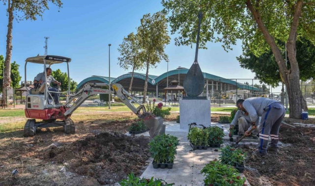 Kazakistan'da yapılan anıt Kepez'de sergilenecek