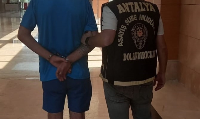 Kendini polis olarak tanıtıp 850 bin liralık vurgun yapan şahıs yakalandı