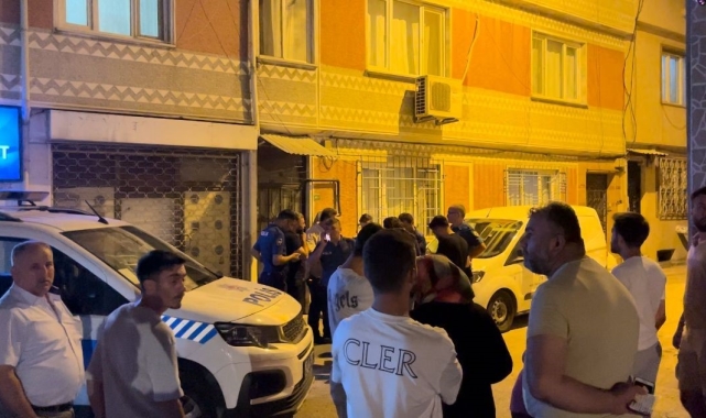 Kız arkadaşını sokak ortasında darp etti