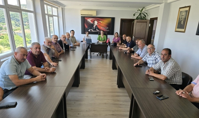 Kofçaz'da muhtarlara su depoları temizliği ve kanser taraması bilgilendirmesi