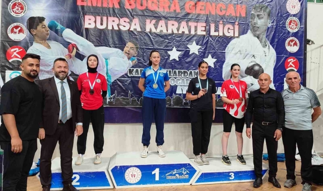 Körfezli Kübranur karate şampiyonasında ikinci oldu