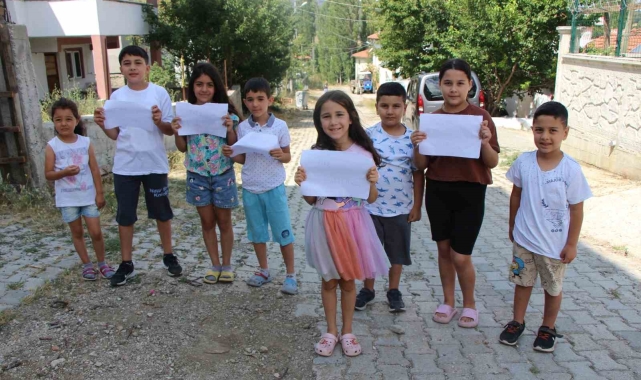 Köye oyun parkı isteyen çocuklara Bakan Kurum'dan müjde