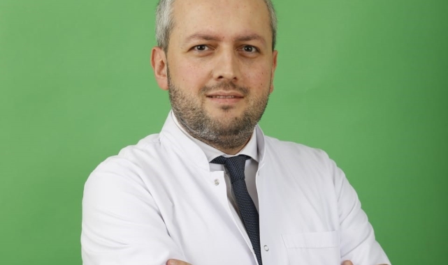 Kulak Burun Boğaz uzmanı uyardı: "Dış kulak enfeksiyonu, deniz ve havuza daha çok girildiği için yazın artıyor"