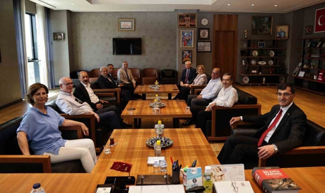 Kütahya Belediye Başkanı Eyüp Kahveci, başkanlar Ünlüce, Kurt ve Ataç'ı ağırladı