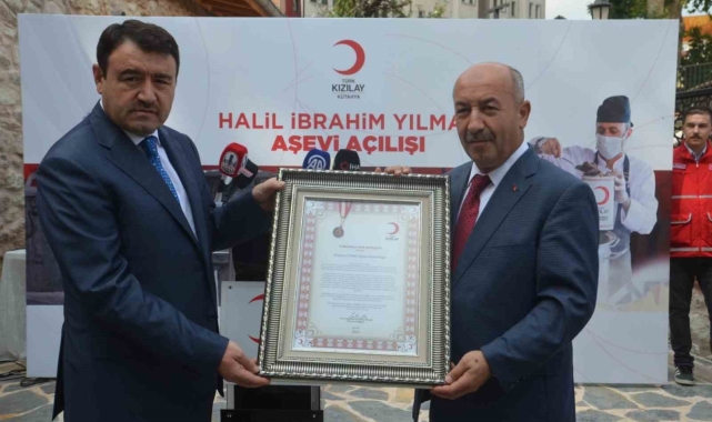 Kütahya'da en çok kan bağışı yapan MEM ödüllendirildi