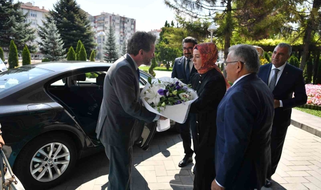 Kuzey Makedonya Cumhuriyeti Ankara Büyükelçisi Manasijevski'den Başkan Büyükkılıç'a ziyaret
