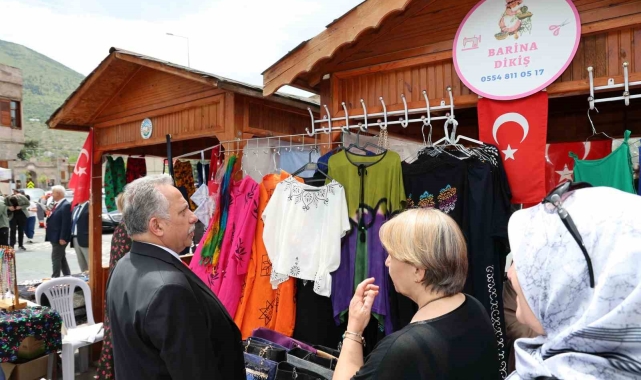 'Maharetli Eller' yeni yerinde aynı gününde