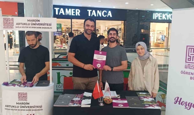 Mardian Mall AVM'de üniversite tercih standı açıldı
