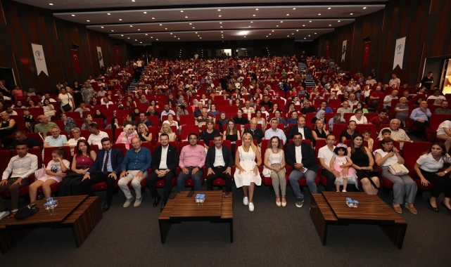 Merkezefendi Engelsiz Yaşam Akademisi'nden sanat dolu yılsonu etkinliği