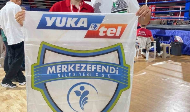 Merkezefendi'nin genç boksörü Türkiye üçüncüsü oldu