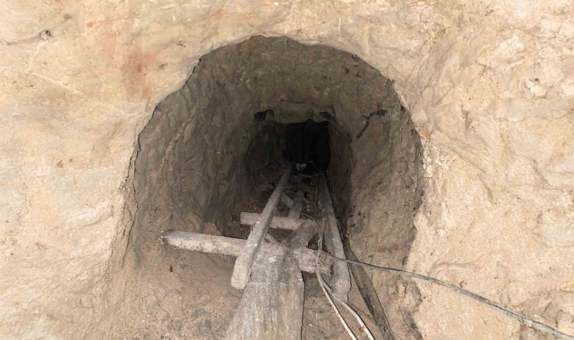 Mersin'de define arayan 6 şüpheli yakalandı