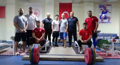 Milli halterci Paris Olimpiyatları'na Isparta'da hazırlanıyor