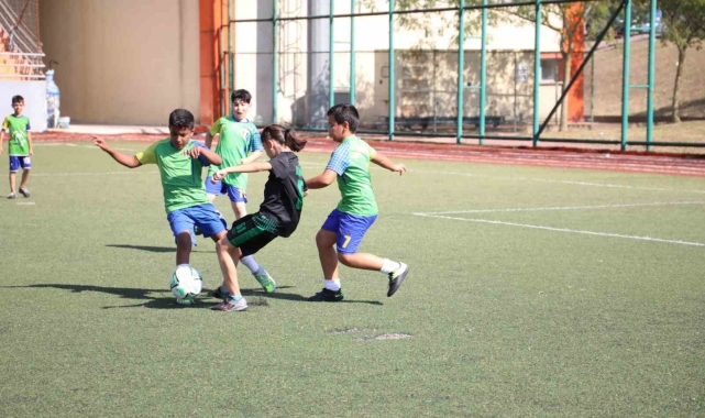 Minikler Pişmaniye Cup Futbol Turnuvasında kıyasıya mücadele etti