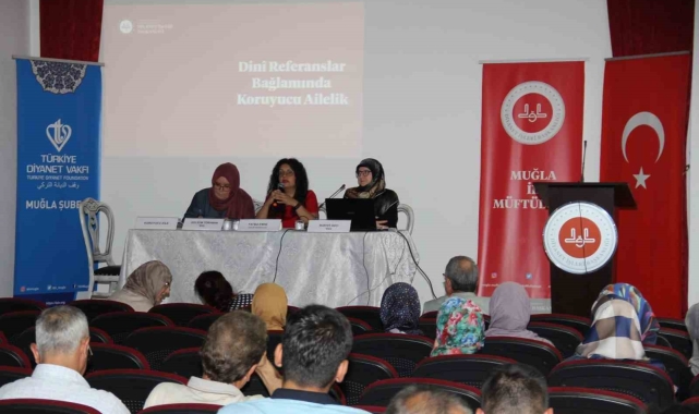 Muğla İl Müftülüğü'nde 'Dini Referanslar Bağlamında Koruyucu Ailelik' paneli düzenlendi