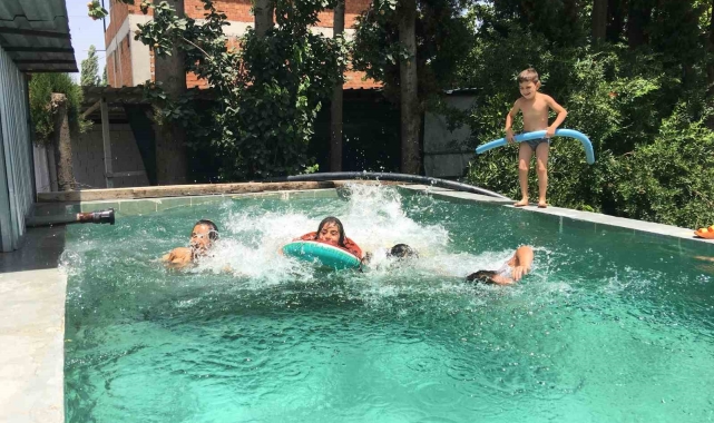 Muhtardan serinleten hizmet