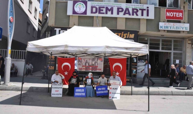 Muşlu ailelerin evlat nöbeti devam ediyor