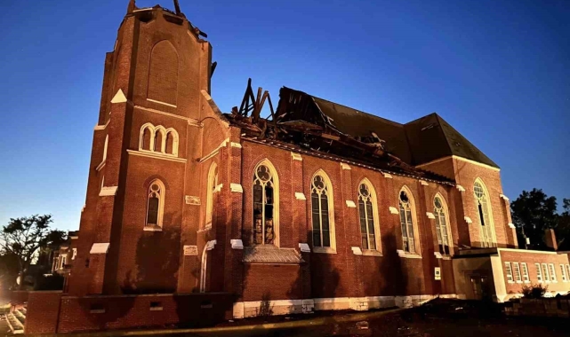 New York'u hortum vurdu: 1 kişi öldü, acil durum ilan edildi