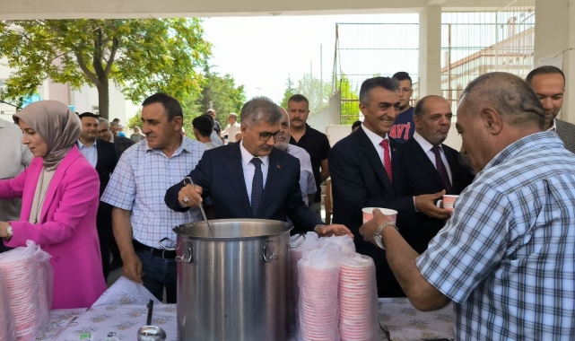 Niğde Şehit Aileleri Derneği&#039;nden aşure ikramı