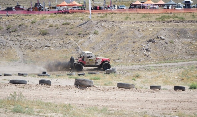 Niğde'deki off-road yarışları nefes kesti