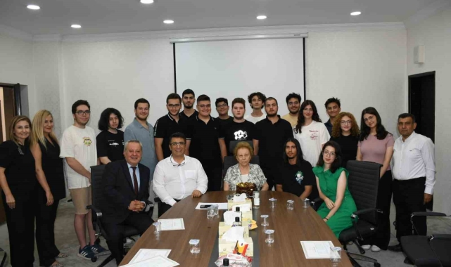 Nüket Ersoy YKS şampiyonlarını ağırladı