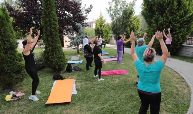 Odunpazarı'nda parklarda spora büyük ilgi