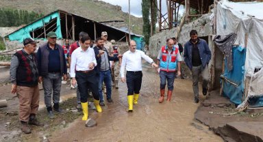 Oltu'da sağanak yağış sele dönüştü