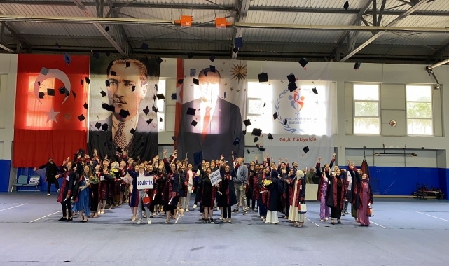 OMÜ Alaçam MYO'da mezuniyet töreni yapıldı