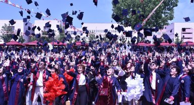 OMÜ Eğitim Fakültesi 692 mezun verdi