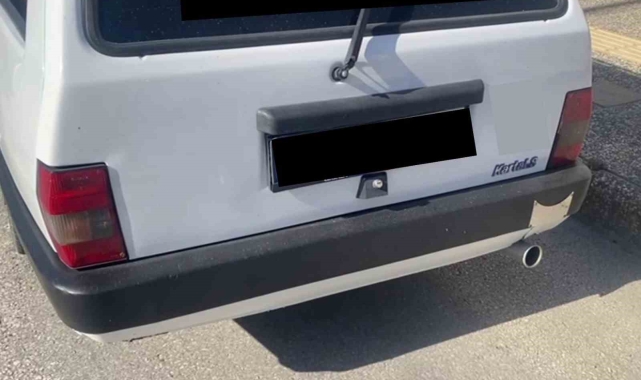 Özel düzenekle çalışan abart egzoz polisin dikkatinden kaçmadı, araç trafikten men edildi