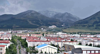 Palandöken beyaza büründü