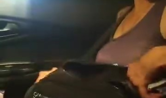Pendik'te taksiciyle yolcu arasındaki para tartışması kamerada
