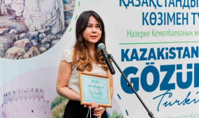 Ressam Kemelbayev, Yunus Emre Enstitüsü'nün Kazakistan'daki 'Türkiye Türkçesi' kurslarına katılıyor