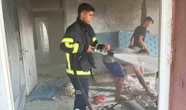 Reyhanlı'da ev yangını