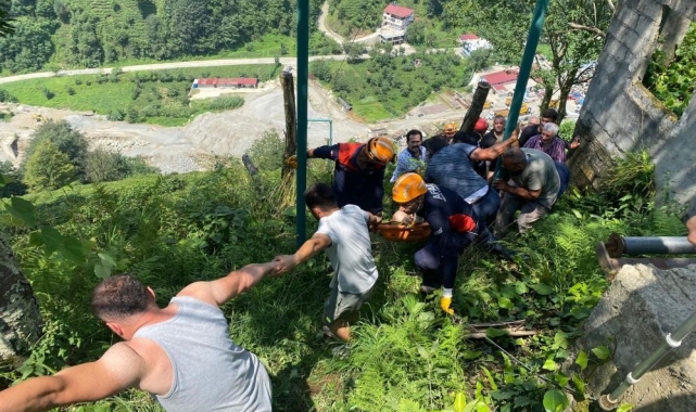 Rize'de çay toplarken elektrik akımına kapılan genç verdiği yaşam savaşını kaybetti
