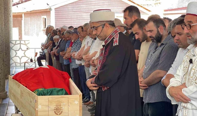 Rize'de silahlı kavgada hayatını kaybeden eski belediye başkanı toprağa verildi