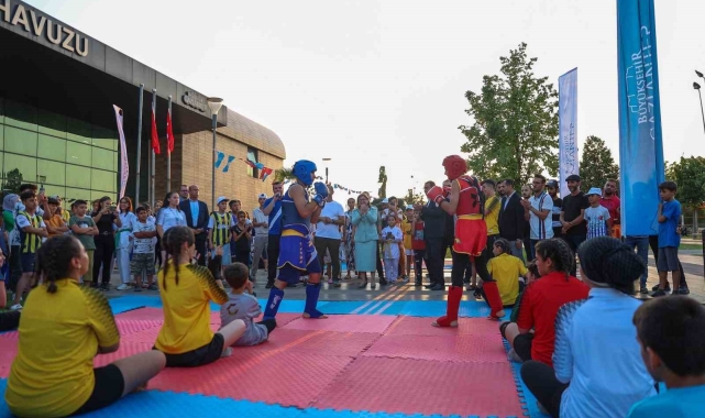Şahin'den geleceğin şampiyonalarına moral ziyareti