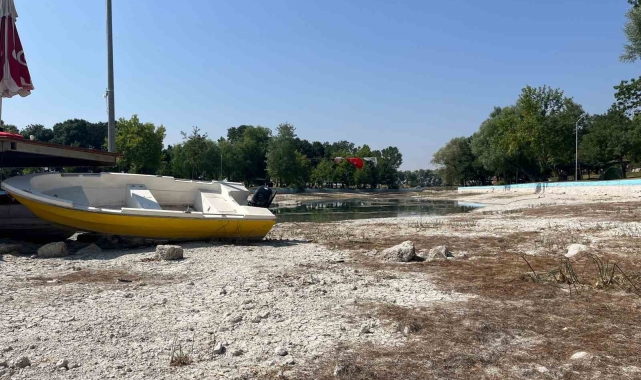 Sakarya Nehri'nin doğduğu Sakaryabaşı'nda sular çekildi