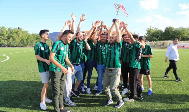 Şampiyon Çameli kupasına kavuştu