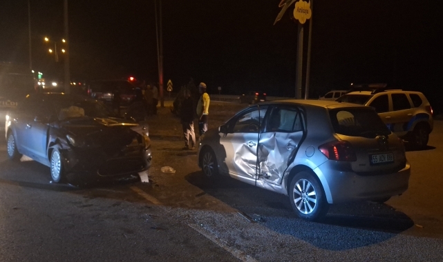 Samsun&#039;da iki otomobilin çarpıştığı kazada 6 kişi yaralandı