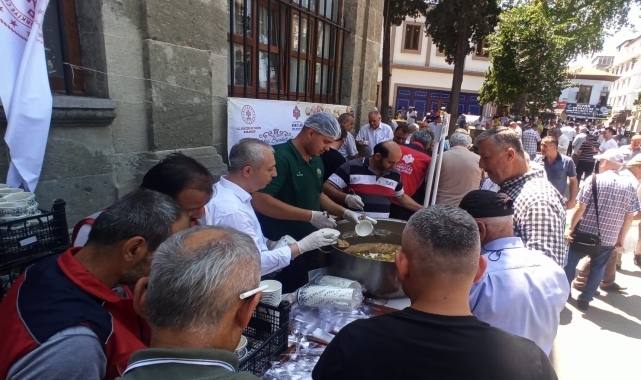 Samsun'da muharrem ayı dolayısıyla aşure dağıtıldı