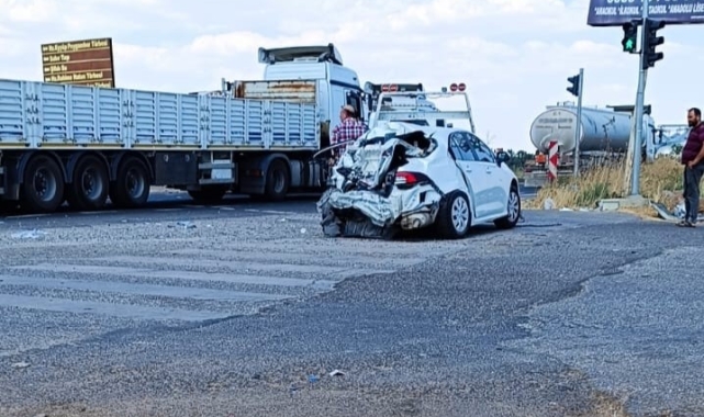 Şanlıurfa'da tır ile otomobil çarpıştı: 5 yaralı